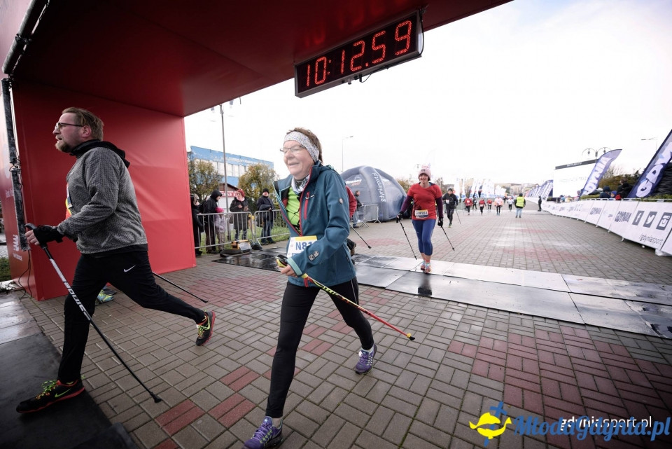 Marsz nordic walking - Bieg Niepodległości z PKO Bankiem Polskim 2017 (II)