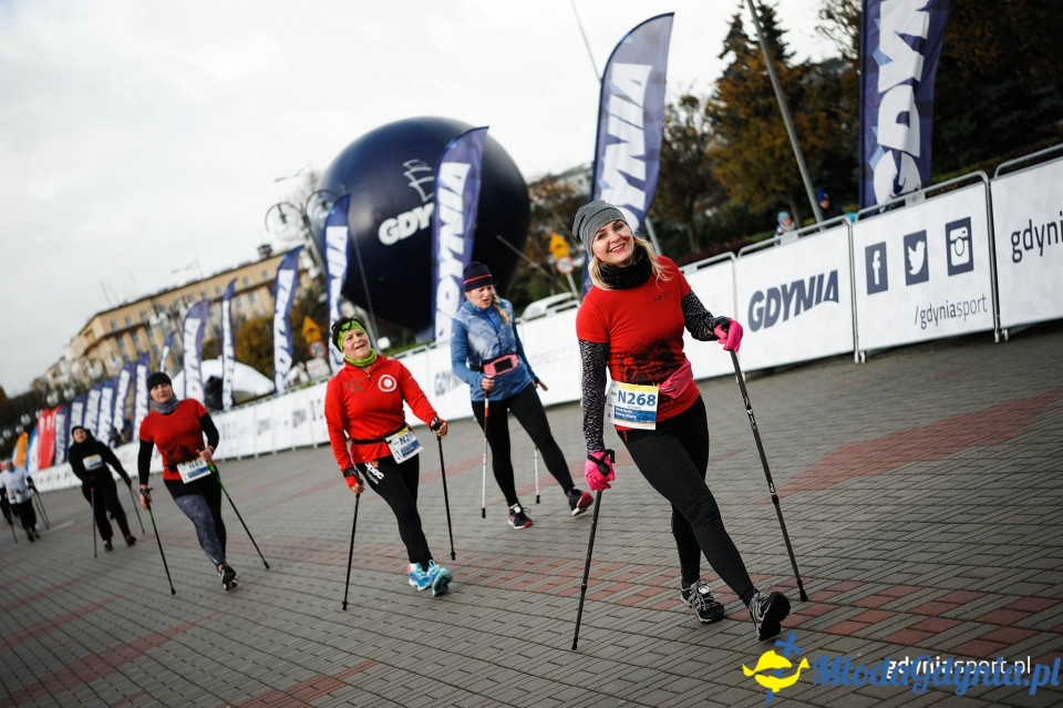 Marsz nordic walking - Bieg Niepodległości z PKO Bankiem Polskim 2017 (II)