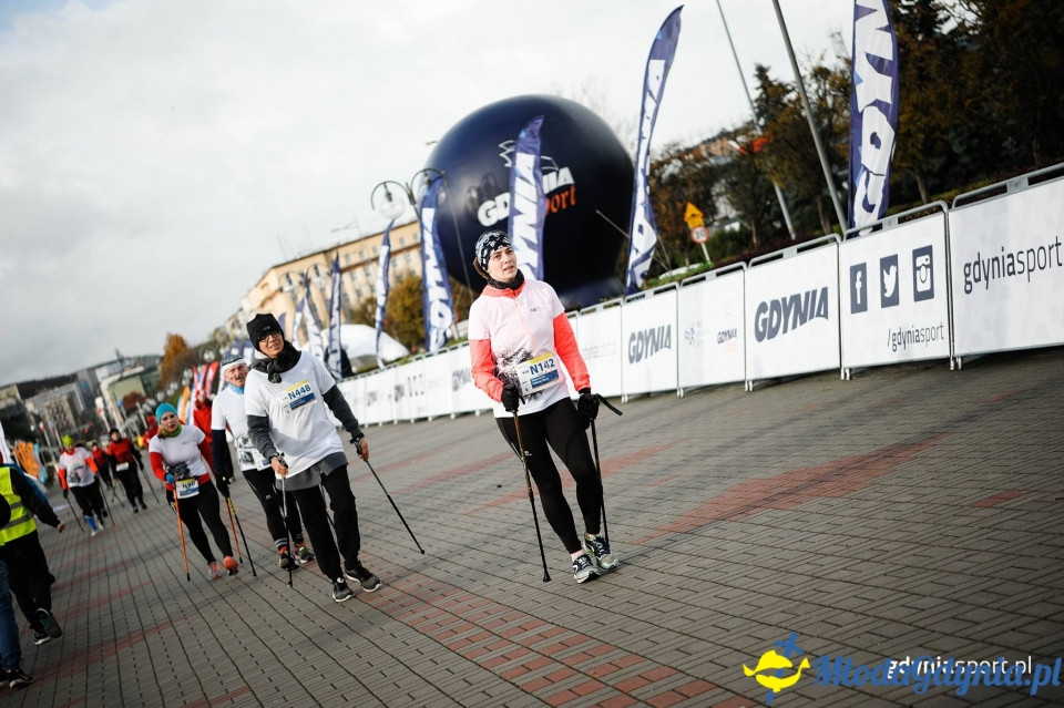 Marsz nordic walking - Bieg Niepodległości z PKO Bankiem Polskim 2017 (II)