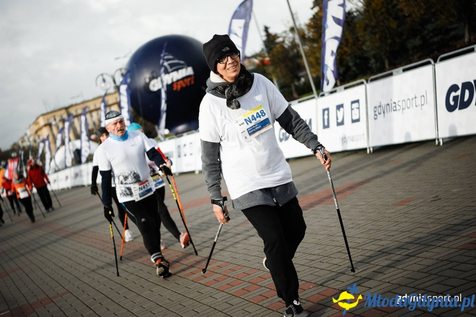 Marsz nordic walking - Bieg Niepodległości z PKO Bankiem Polskim 2017 (II)