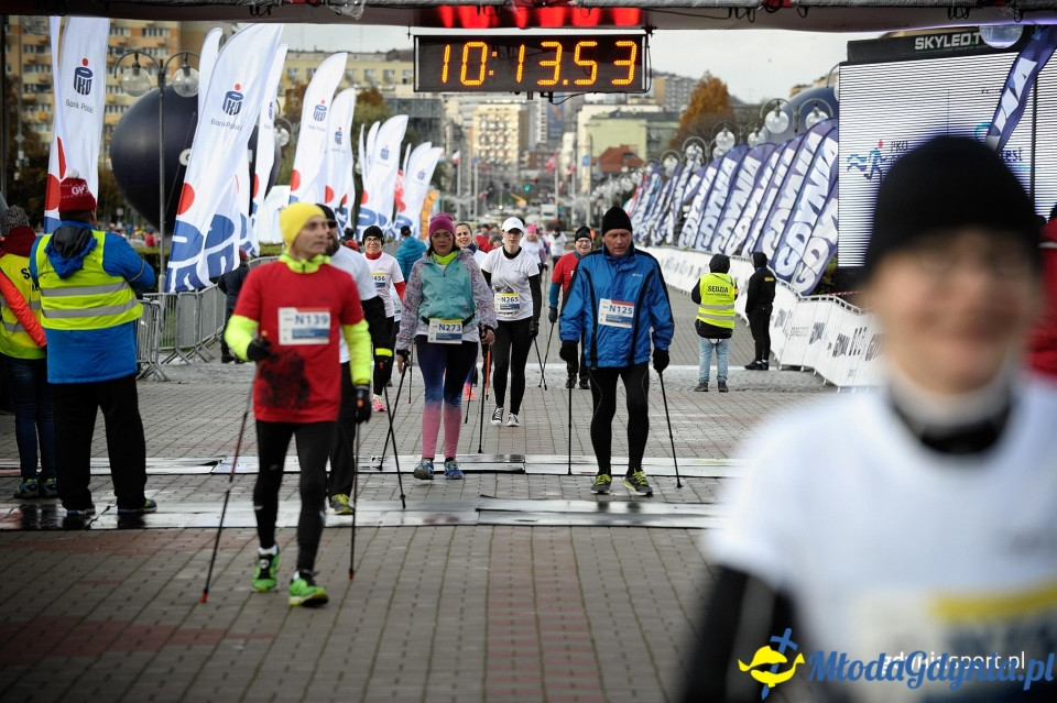 Marsz nordic walking - Bieg Niepodległości z PKO Bankiem Polskim 2017 (II)