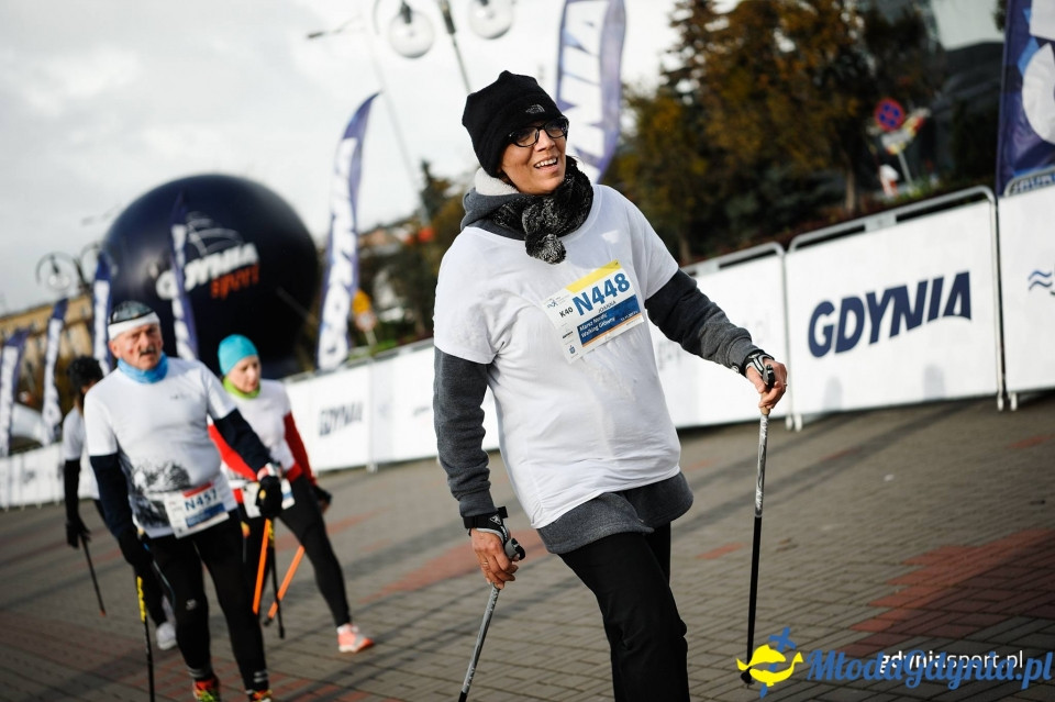 Marsz nordic walking - Bieg Niepodległości z PKO Bankiem Polskim 2017 (II)