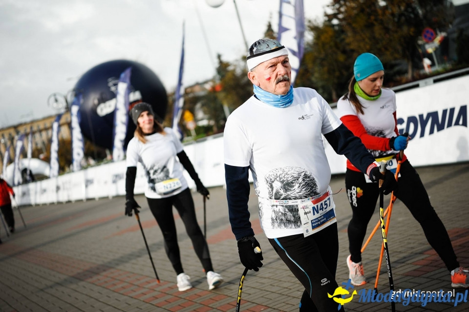 Marsz nordic walking - Bieg Niepodległości z PKO Bankiem Polskim 2017 (II)