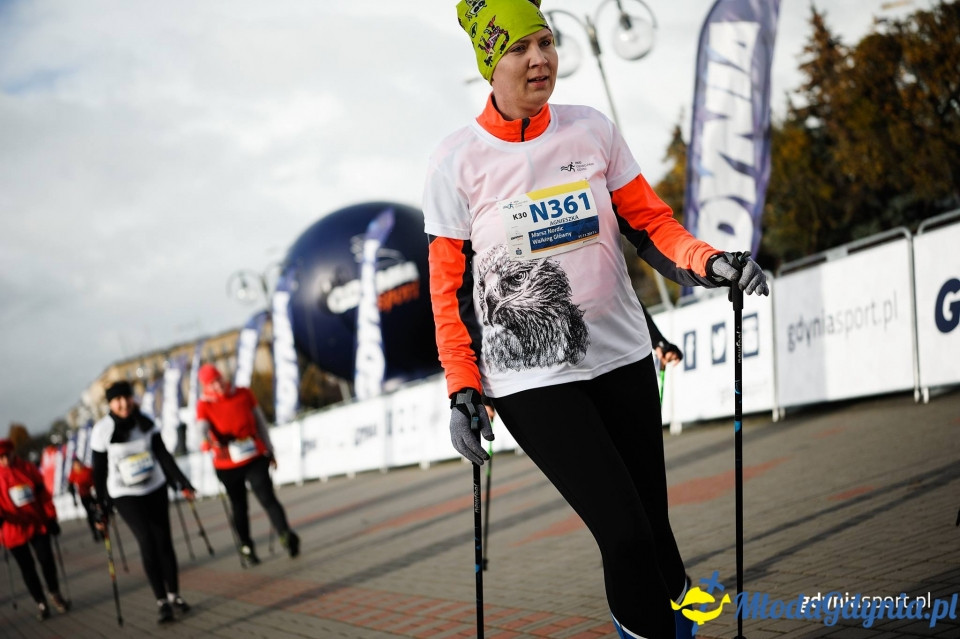 Marsz nordic walking - Bieg Niepodległości z PKO Bankiem Polskim 2017 (II)