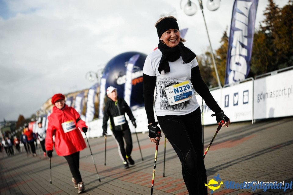 Marsz nordic walking - Bieg Niepodległości z PKO Bankiem Polskim 2017 (II)