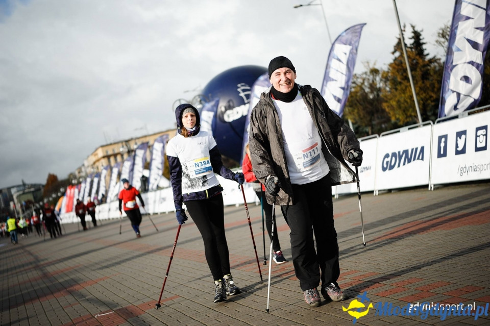 Marsz nordic walking - Bieg Niepodległości z PKO Bankiem Polskim 2017 (II)