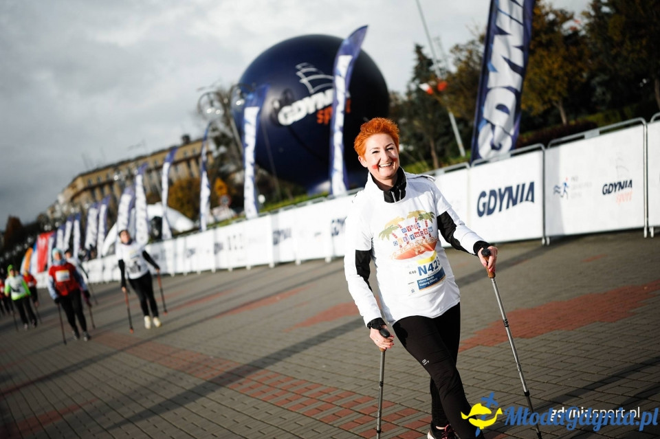 Marsz nordic walking - Bieg Niepodległości z PKO Bankiem Polskim 2017 (II)