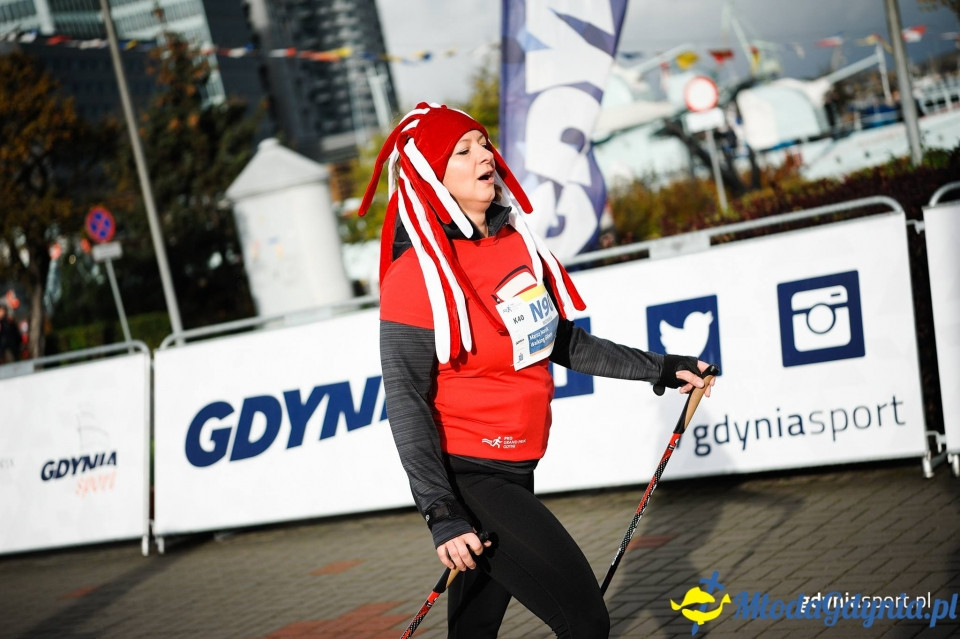 Marsz nordic walking - Bieg Niepodległości z PKO Bankiem Polskim 2017 (II)