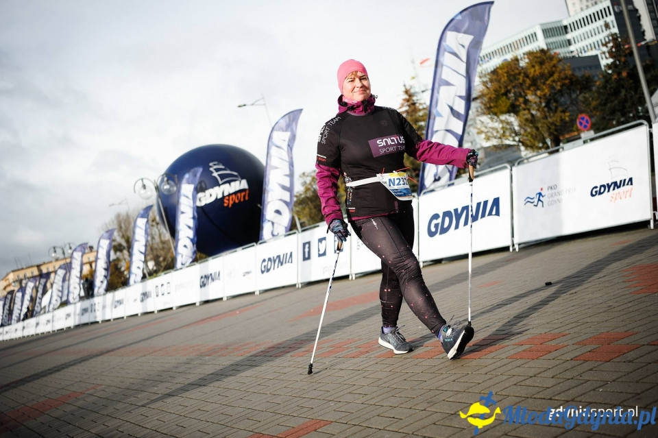Marsz nordic walking - Bieg Niepodległości z PKO Bankiem Polskim 2017 (II)