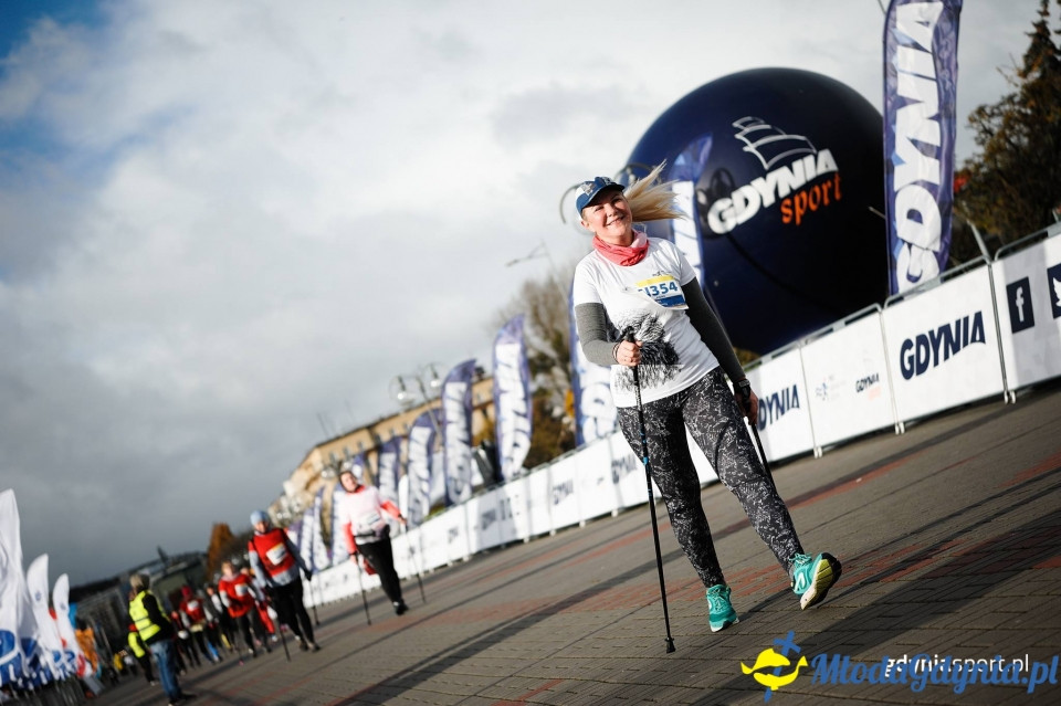 Marsz nordic walking - Bieg Niepodległości z PKO Bankiem Polskim 2017 (II)