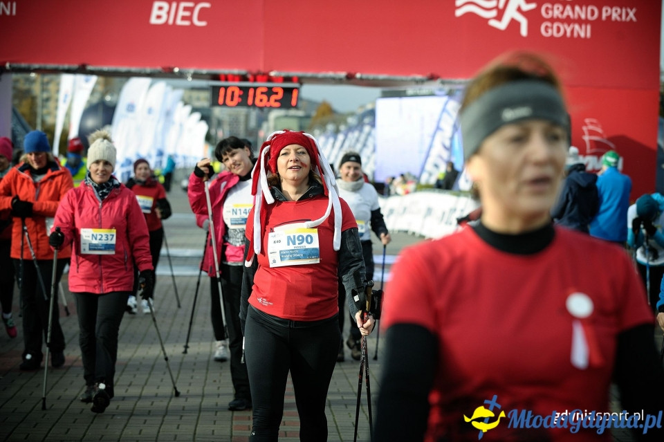 Marsz nordic walking - Bieg Niepodległości z PKO Bankiem Polskim 2017 (II)