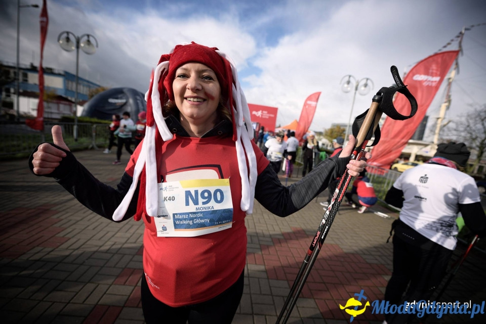 Marsz nordic walking - Bieg Niepodległości z PKO Bankiem Polskim 2017 (II)