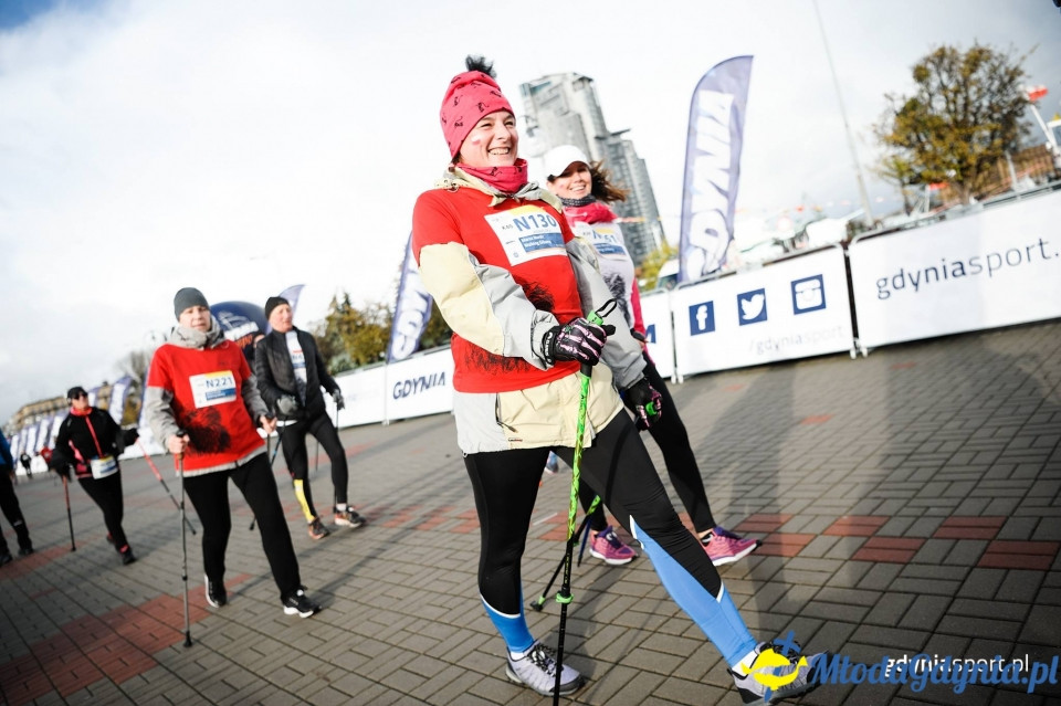 Marsz nordic walking - Bieg Niepodległości z PKO Bankiem Polskim 2017 (II)