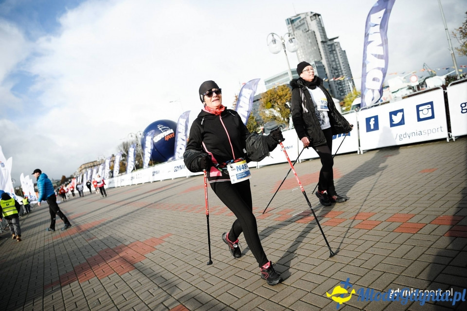 Marsz nordic walking - Bieg Niepodległości z PKO Bankiem Polskim 2017 (II)