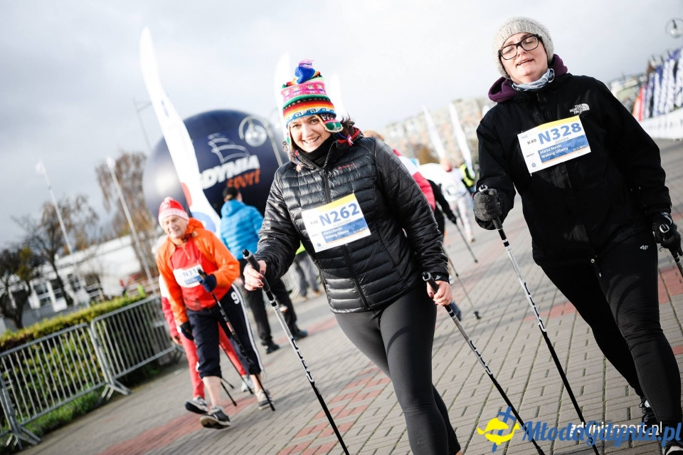 Marsz nordic walking - Bieg Niepodległości z PKO Bankiem Polskim 2017 (II)