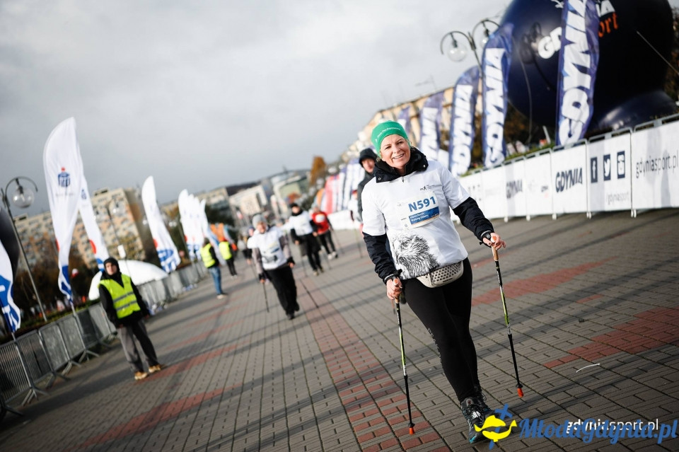 Marsz nordic walking - Bieg Niepodległości z PKO Bankiem Polskim 2017 (II)