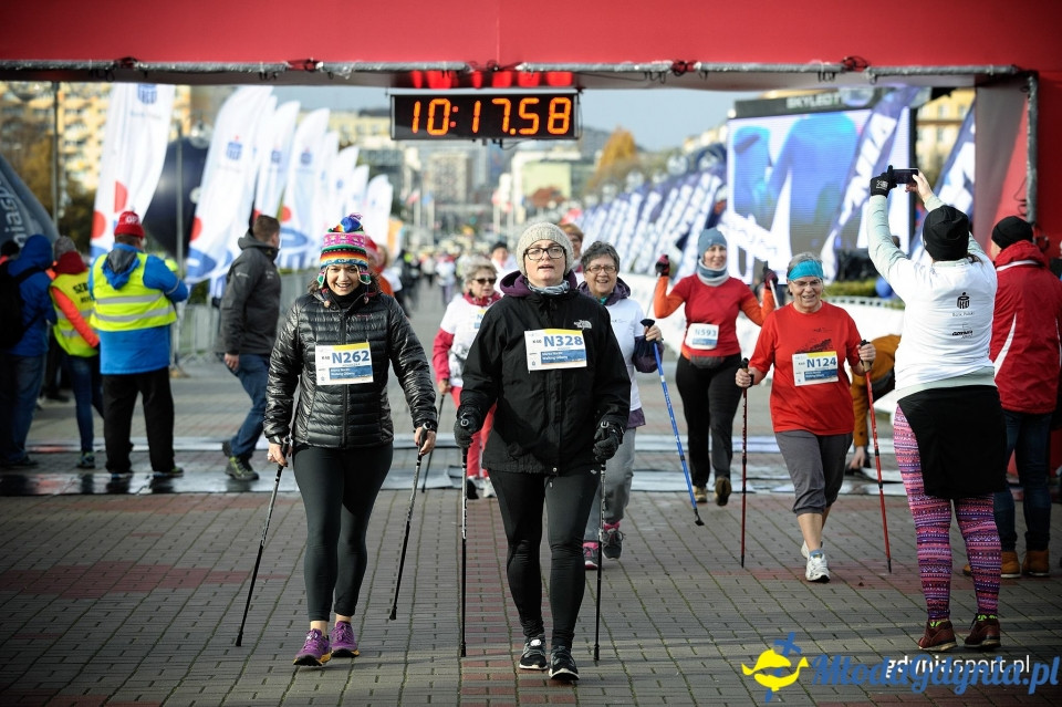 Marsz nordic walking - Bieg Niepodległości z PKO Bankiem Polskim 2017 (II)