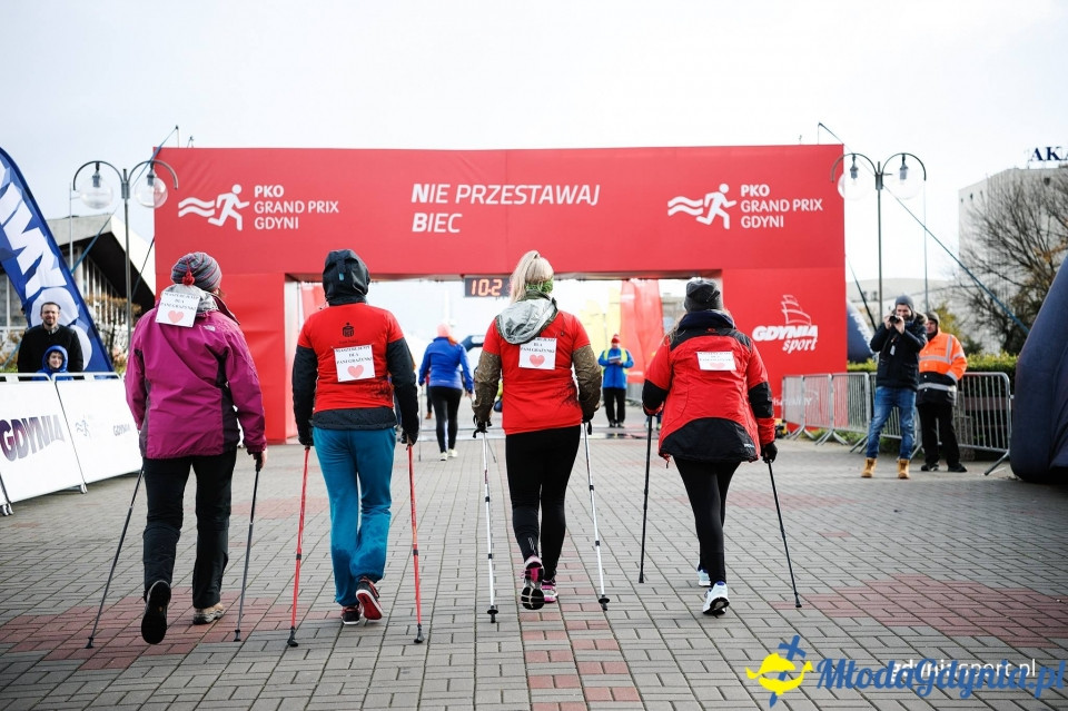 Marsz nordic walking - Bieg Niepodległości z PKO Bankiem Polskim 2017 (II)