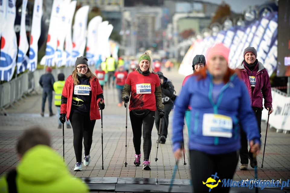 Marsz nordic walking - Bieg Niepodległości z PKO Bankiem Polskim 2017 (II)