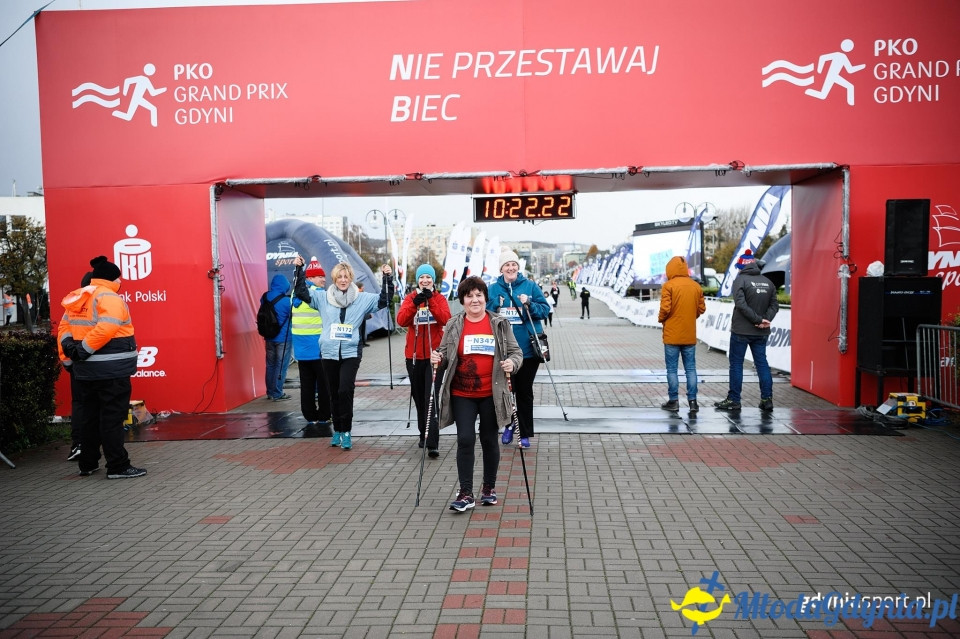 Marsz nordic walking - Bieg Niepodległości z PKO Bankiem Polskim 2017 (II)