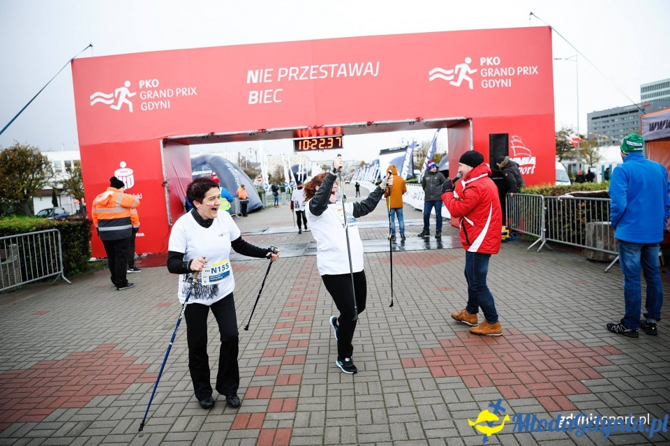 Marsz nordic walking - Bieg Niepodległości z PKO Bankiem Polskim 2017 (II)