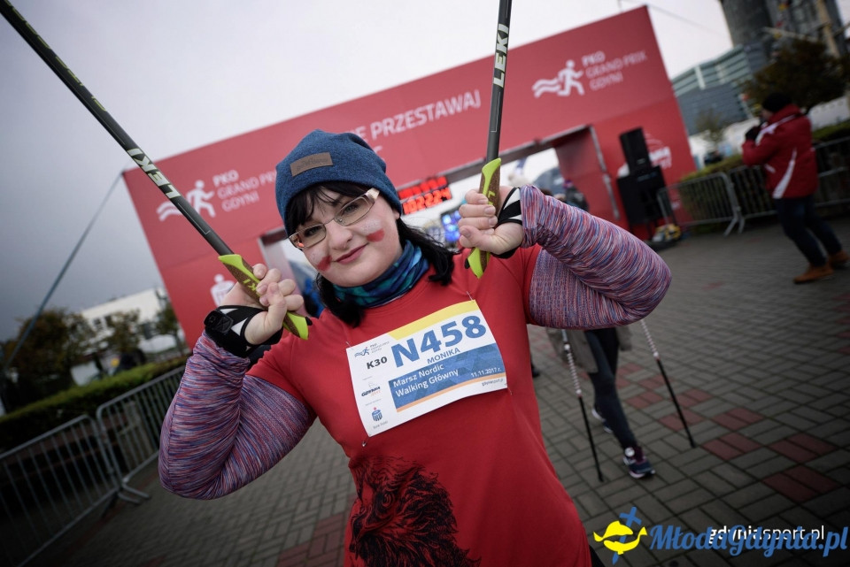 Marsz nordic walking - Bieg Niepodległości z PKO Bankiem Polskim 2017 (II)