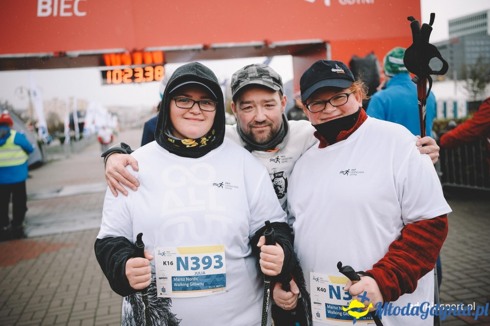 Marsz nordic walking - Bieg Niepodległości z PKO Bankiem Polskim 2017 (II)