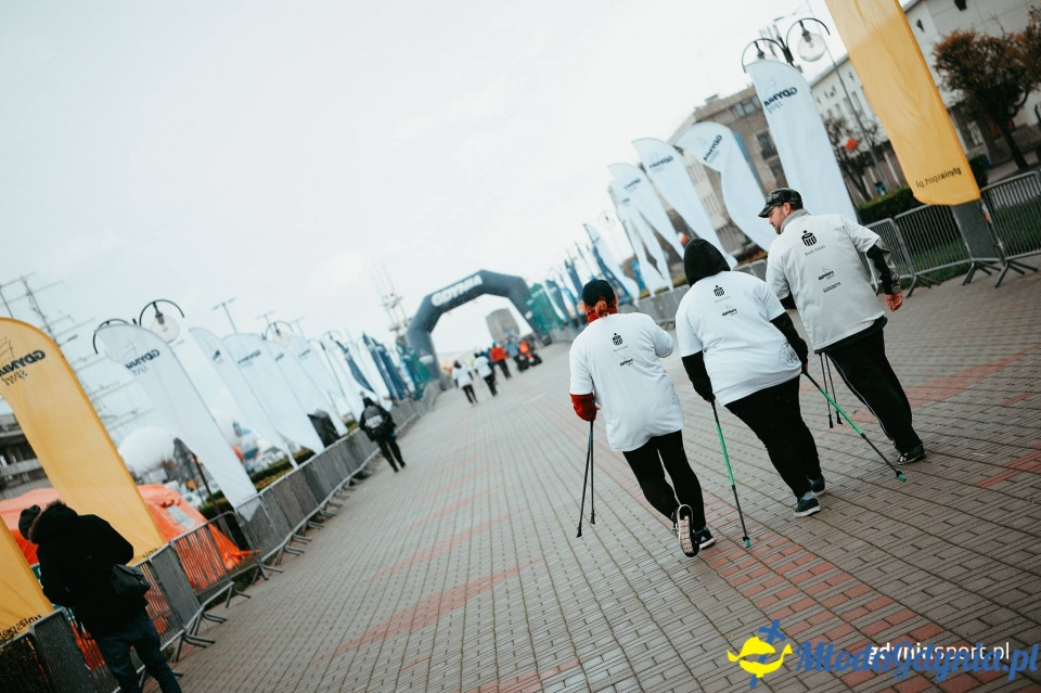 Marsz nordic walking - Bieg Niepodległości z PKO Bankiem Polskim 2017 (II)