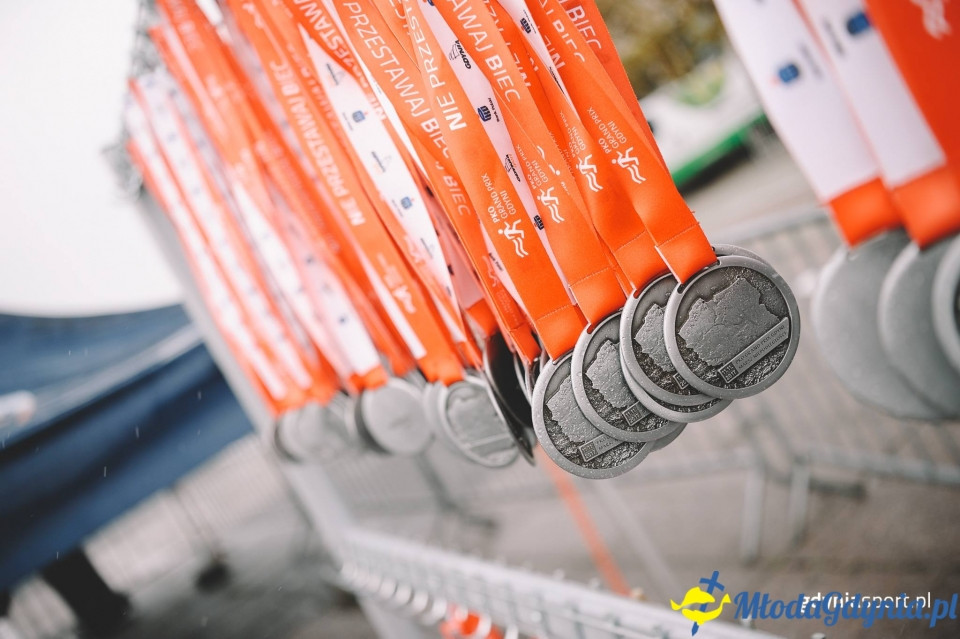 Marsz nordic walking - Bieg Niepodległości z PKO Bankiem Polskim 2017 (II)