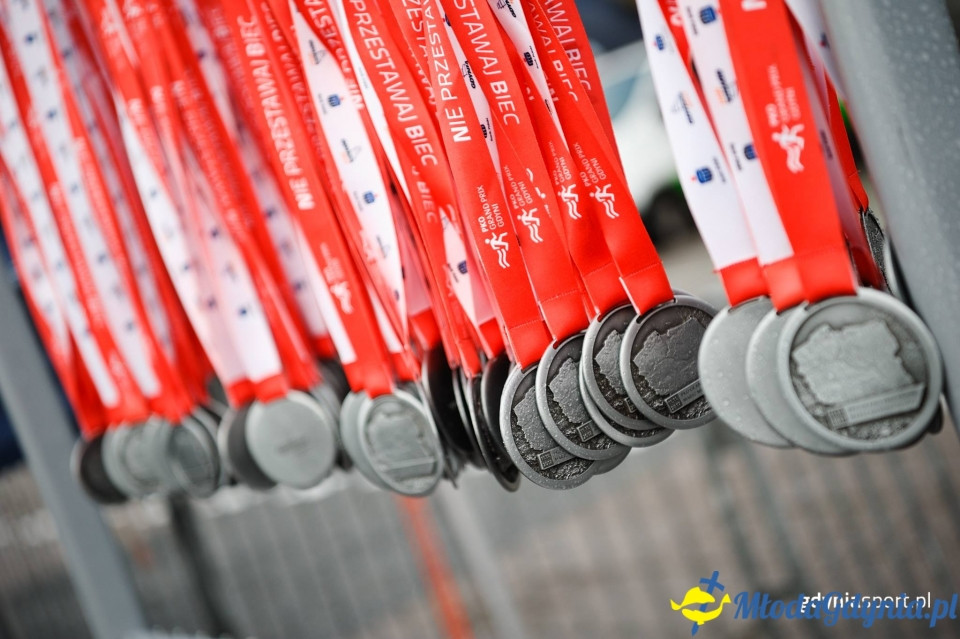 Marsz nordic walking - Bieg Niepodległości z PKO Bankiem Polskim 2017 (II)