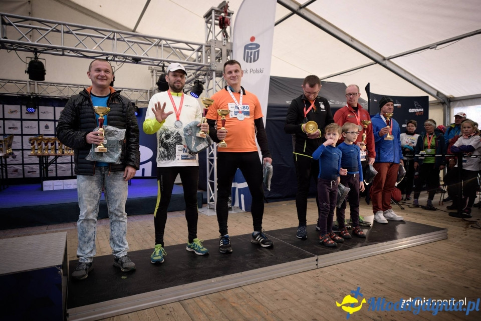 Marsz nordic walking - Bieg Niepodległości z PKO Bankiem Polskim 2017 (II)