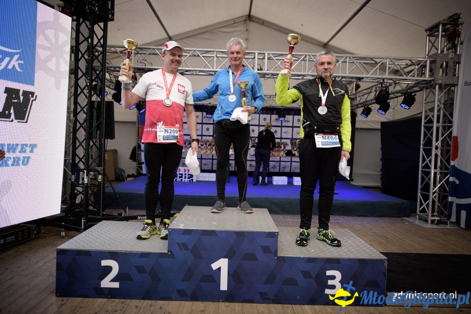 Marsz nordic walking - Bieg Niepodległości z PKO Bankiem Polskim 2017 (II)