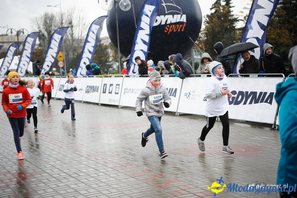 Starty młodzieżowe - Bieg Niepodległości z PKO Bankiem Polskim 2017 (I)