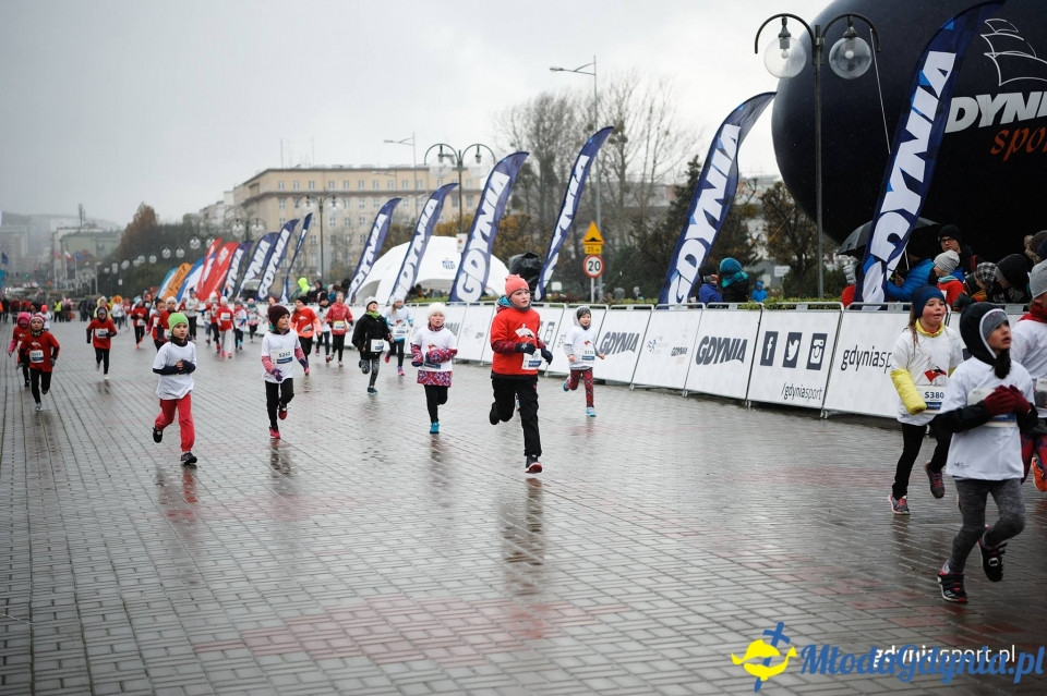 Starty młodzieżowe - Bieg Niepodległości z PKO Bankiem Polskim 2017 (I)