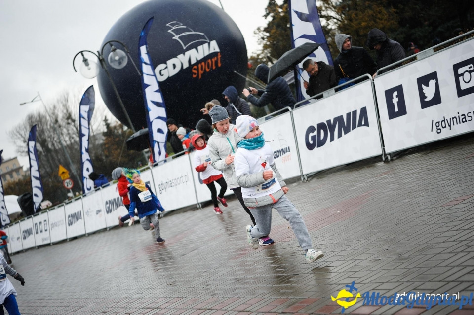 Starty młodzieżowe - Bieg Niepodległości z PKO Bankiem Polskim 2017 (I)