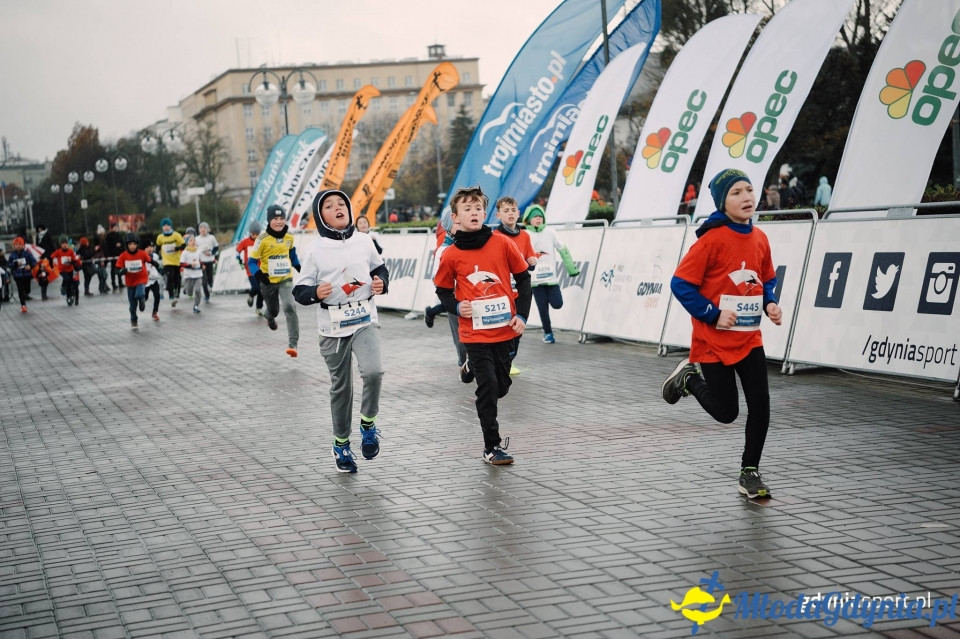 Starty młodzieżowe - Bieg Niepodległości z PKO Bankiem Polskim 2017 (I)