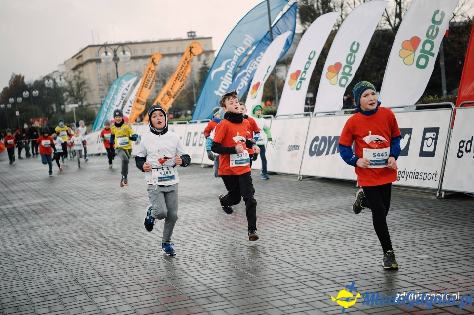Starty młodzieżowe - Bieg Niepodległości z PKO Bankiem Polskim 2017 (I)