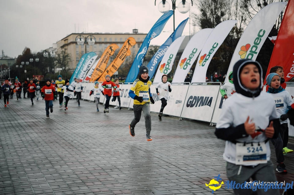 Starty młodzieżowe - Bieg Niepodległości z PKO Bankiem Polskim 2017 (I)