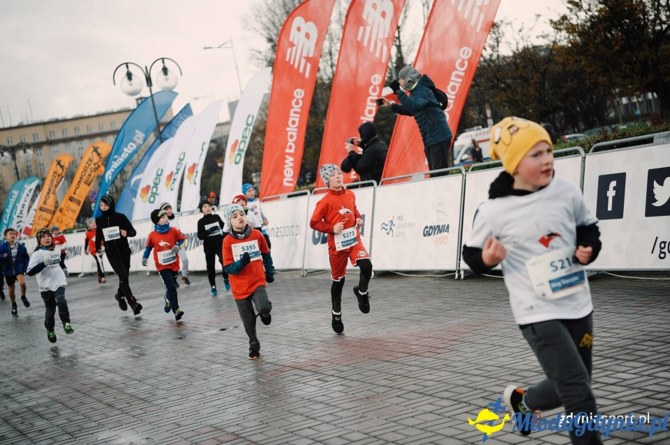 Starty młodzieżowe - Bieg Niepodległości z PKO Bankiem Polskim 2017 (I)