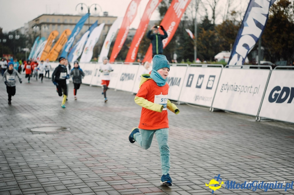 Starty młodzieżowe - Bieg Niepodległości z PKO Bankiem Polskim 2017 (I)