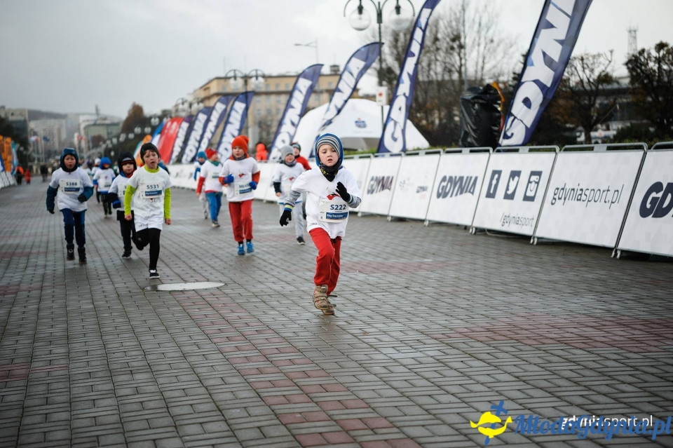 Starty młodzieżowe - Bieg Niepodległości z PKO Bankiem Polskim 2017 (I)