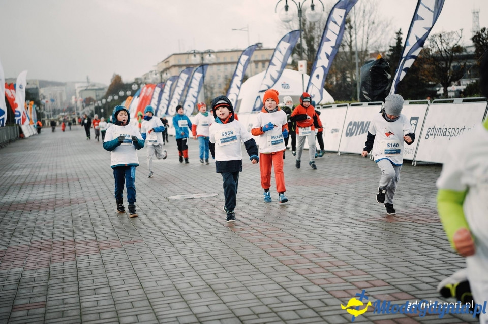 Starty młodzieżowe - Bieg Niepodległości z PKO Bankiem Polskim 2017 (I)