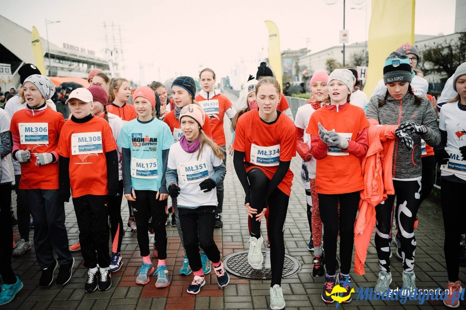Starty młodzieżowe - Bieg Niepodległości z PKO Bankiem Polskim 2017 (I)