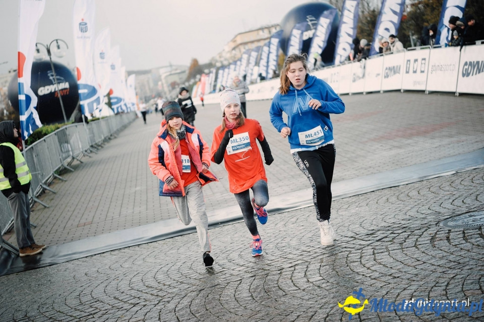 Starty młodzieżowe - Bieg Niepodległości z PKO Bankiem Polskim 2017 (II)