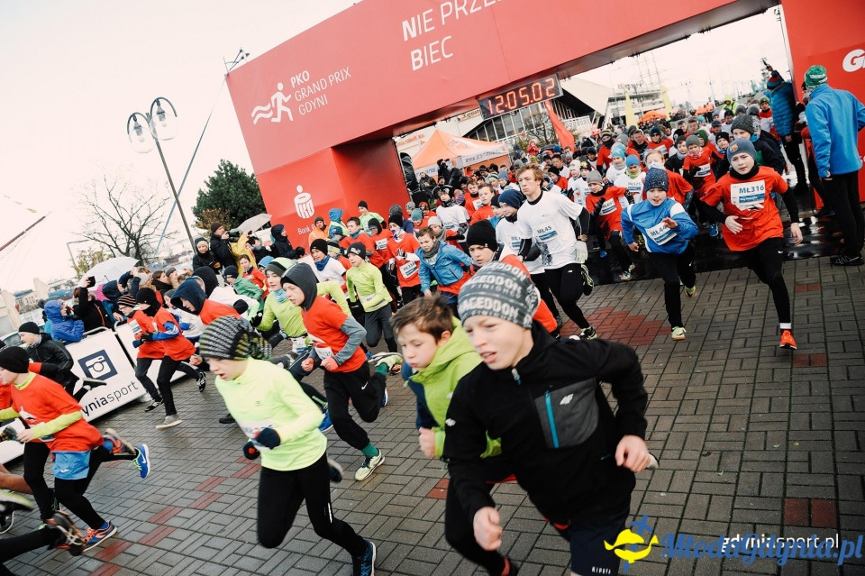 Starty młodzieżowe - Bieg Niepodległości z PKO Bankiem Polskim 2017 (II)