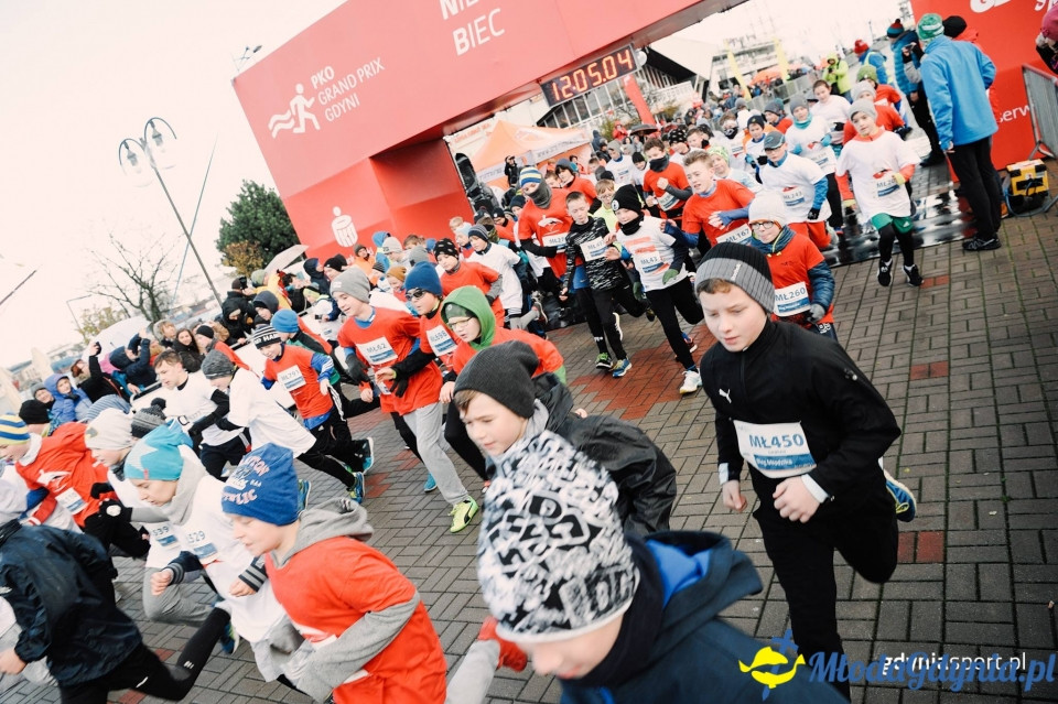 Starty młodzieżowe - Bieg Niepodległości z PKO Bankiem Polskim 2017 (II)