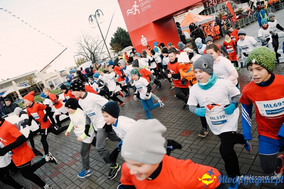Starty młodzieżowe - Bieg Niepodległości z PKO Bankiem Polskim 2017 (II)
