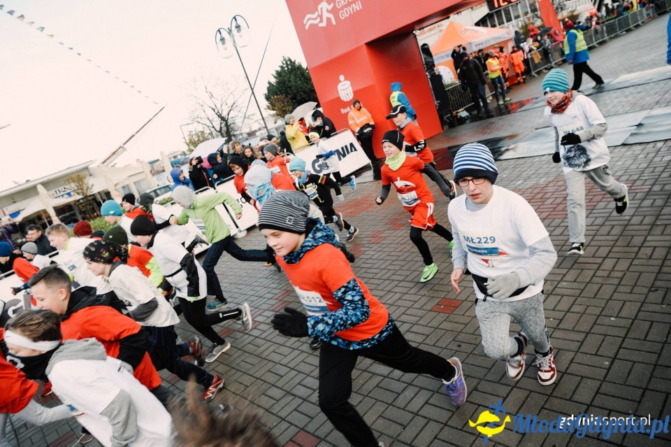 Starty młodzieżowe - Bieg Niepodległości z PKO Bankiem Polskim 2017 (II)