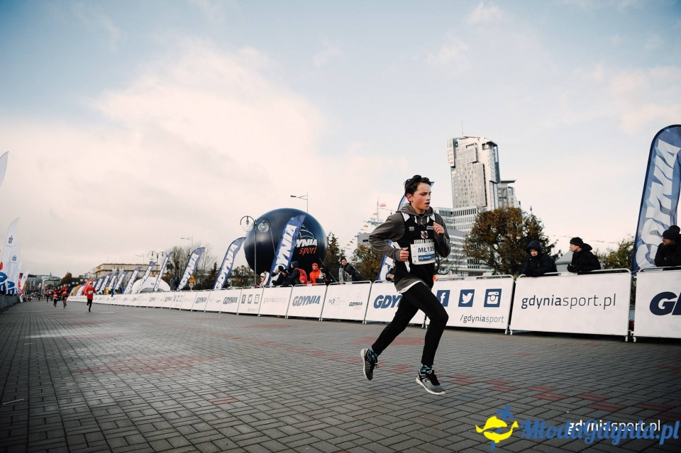 Starty młodzieżowe - Bieg Niepodległości z PKO Bankiem Polskim 2017 (II)