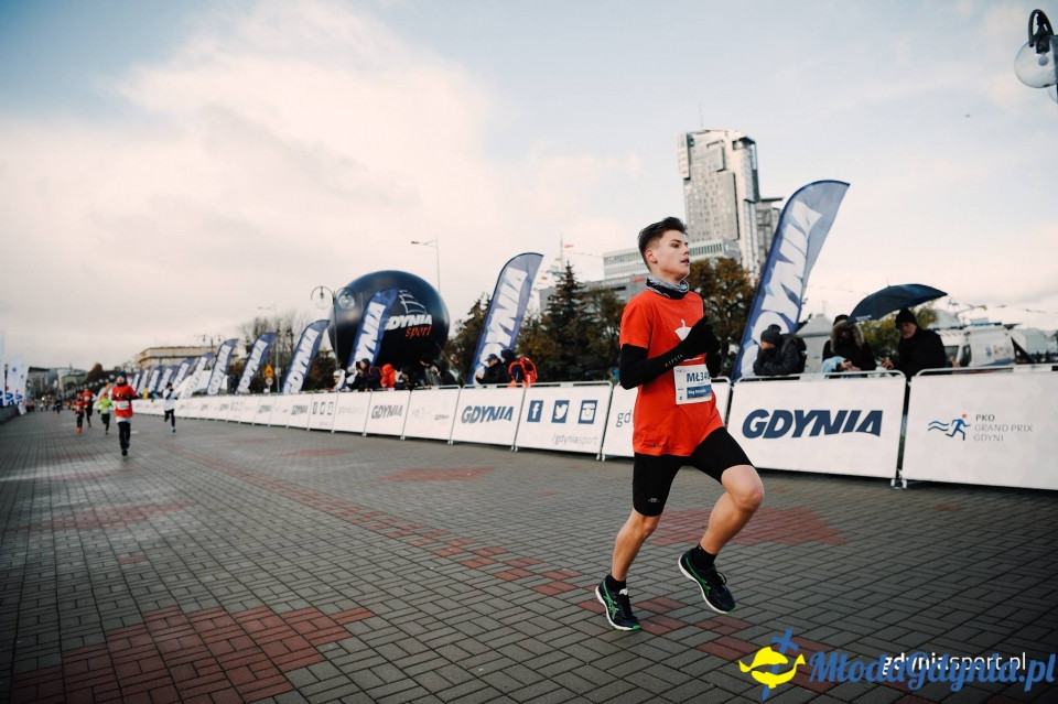 Starty młodzieżowe - Bieg Niepodległości z PKO Bankiem Polskim 2017 (II)